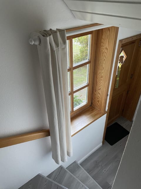 Living area. Entrance