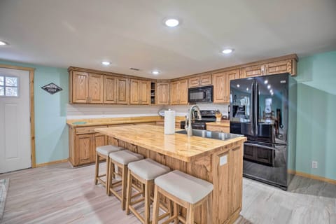 Kitchen | Fully Equipped