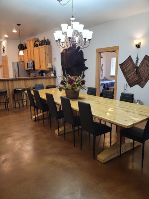 Dining (looking toward kitchen)