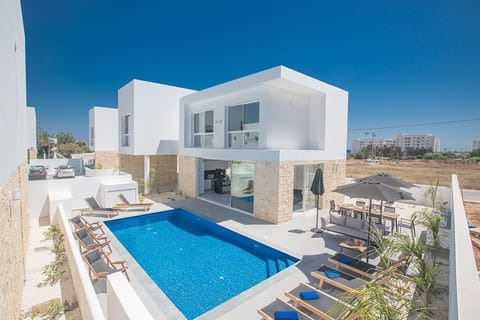 Villa VB1, Luxury and New 4BDR Protaras Villa, 5 minute walk to Protaras Strip