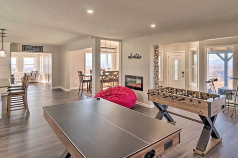 Game Room | Open-Concept Living Area