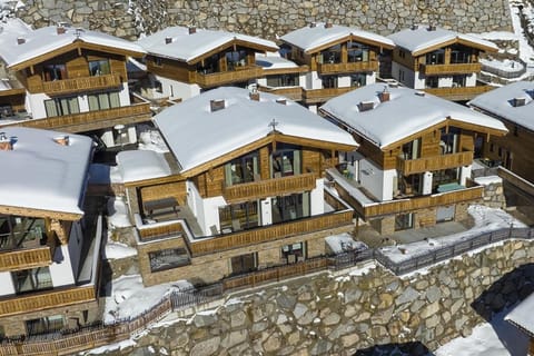 Holiday Home Exterior [winter]