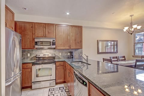 Beautiful Fully Equipped Kitchen Beautiful Fully Equipped Kitchen
