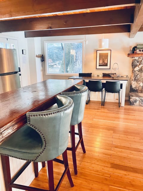 Large kitchen bar counter.