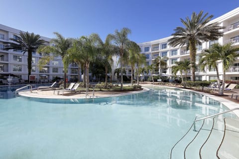 Outdoor pool, an infinity pool