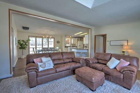 Comfortable living area to enjoy your friends & family. While gazing @ alpacas.