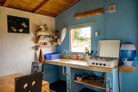 Fridge, stovetop, coffee/tea maker, electric kettle