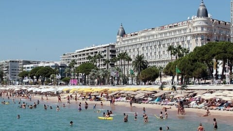 Beach nearby, beach towels