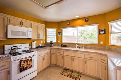 Casa Milan La Quinta CA Kitchen