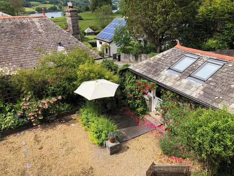 Setting | Garth Country House Cottages- Gardeners Cottage - Garth Country House Cottages, Near Sawrey, near Ambleside