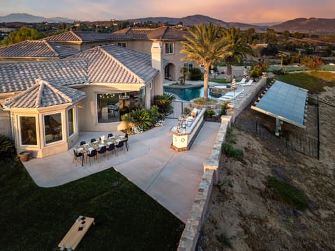 Spacious lot on the hillside.