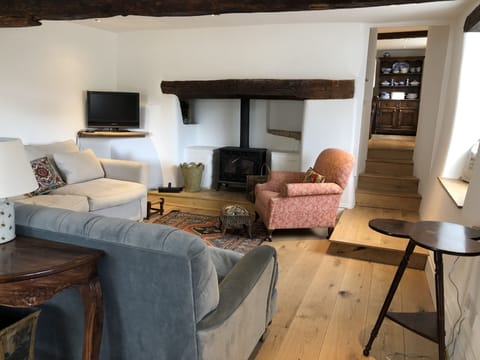 Smart TV with free view