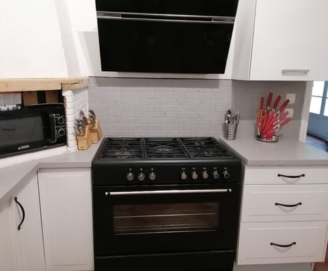 Fully equipped kitchen