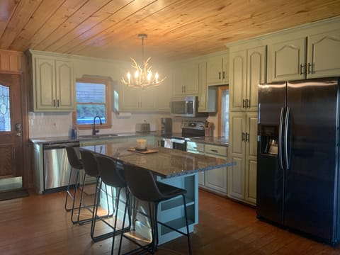 Newly remodeled kitchen.