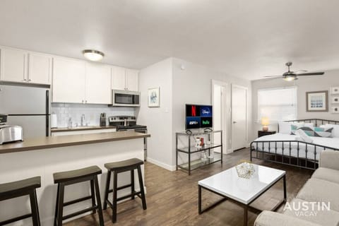 Open Studio apartment with smart TV