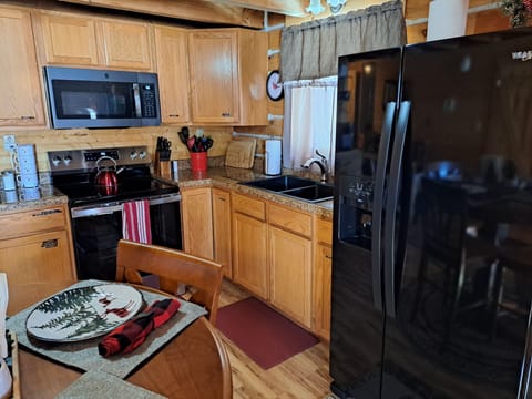 New for 2025 side by side with water and ice in door