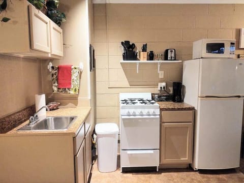 Microwave, coffee/tea maker, cookware/dishes/utensils