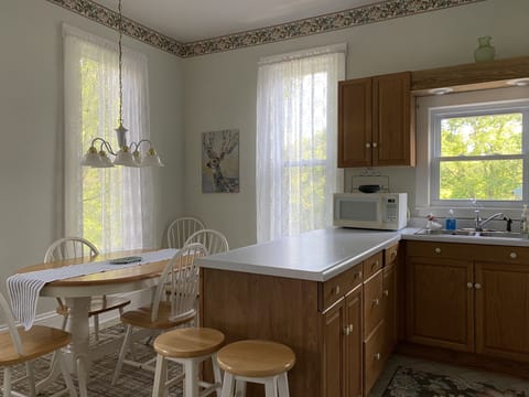 Fully equipped kitchen