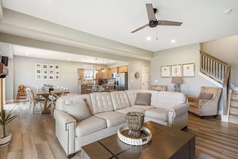 Living Room on Main Level features a Fireplace, a 4K Smart TV, and a Blu-Ray Player