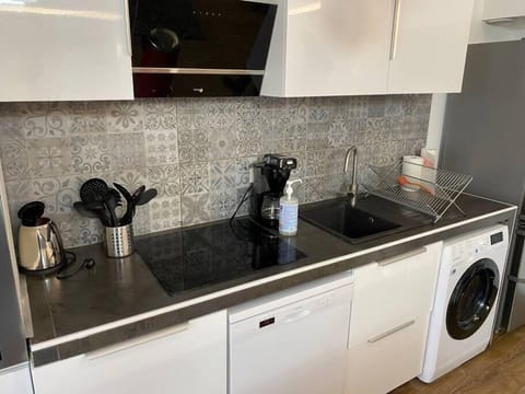 full equipped kitchen