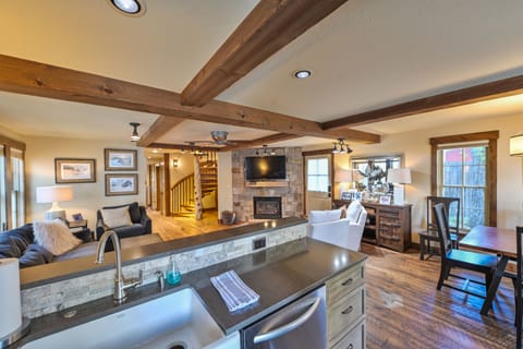 Open floor plan so you can entertain while cooking