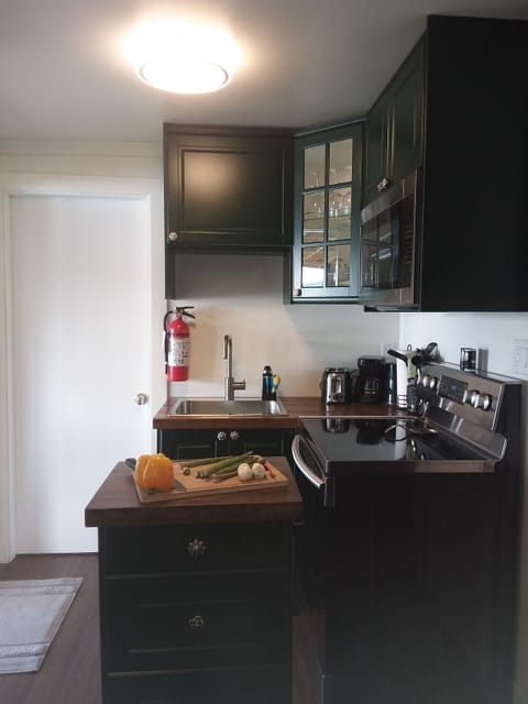 Well stocked Kitchenette