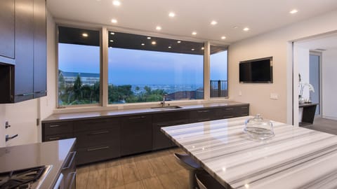 Views from the kitchen with amazing city back drop