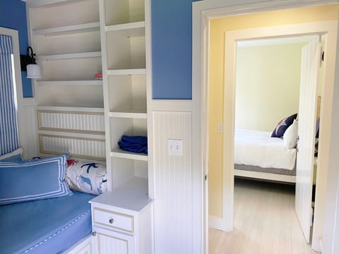 4 bedrooms, iron/ironing board, travel crib, free WiFi