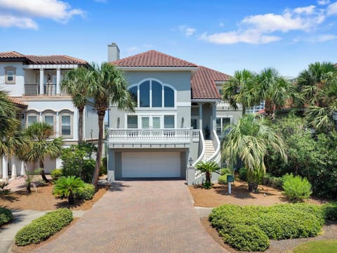 Sandprint by the Sea Exterior Front