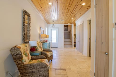 castle in the sand west entry foyer