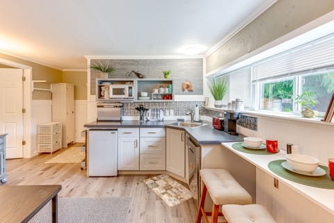 Kitchen | Keurig | Drip Coffee Maker | Toaster