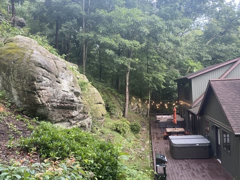 The beauty of Hocking Hills at your fingertips