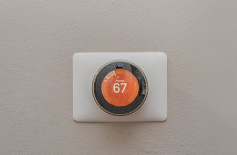 Nest climate control - Adjust to your comfort.