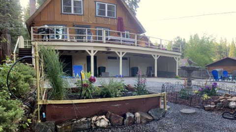 Come Relax at the Lake House!