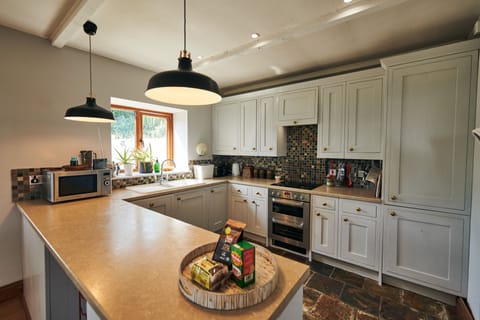 Well equipped kitchen