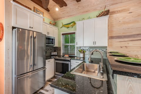 Updated and fully equipped kitchen