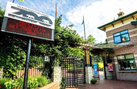 Washington Park Zoo is just minutes away!