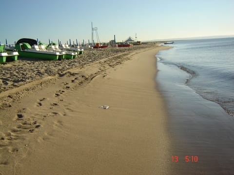 Beach nearby, sun loungers