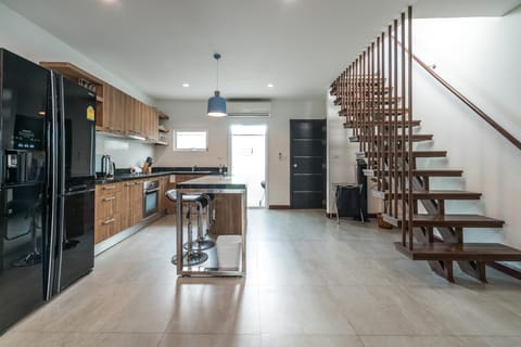 Convenient Kamala holiday home, great value! (2918)