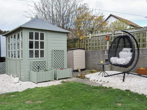 Summerhouse | Och Moo at No. 47, Seahouses