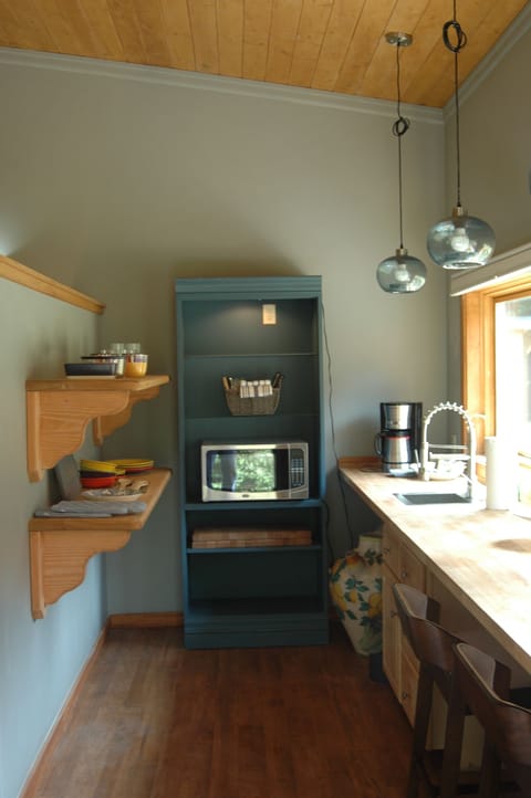Fridge, microwave, coffee/tea maker, electric kettle