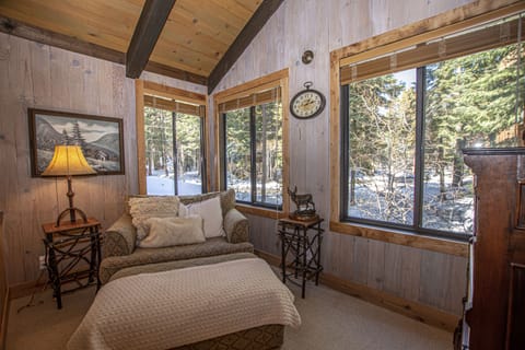 Thunder Lodge Sitting Area