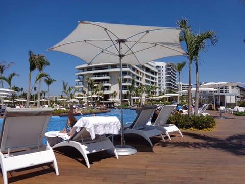 Indoor pool, outdoor pool