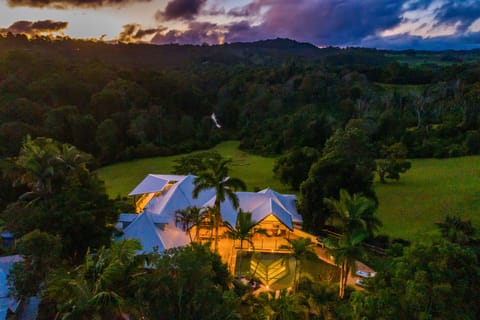 Relax and Unwind with Spectacular Byron Hinterland Views. | Coorabell ...