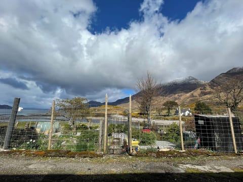 Garden and grounds | Sheena&rsquo;s But&rsquo;n&rsquo;Ben, Corran, near Arnisdale