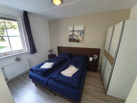 Furniture, Window, Comfort, Building, Wood, Interior Design, House, Floor, Flooring