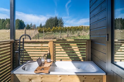 Bath on the River Cabin