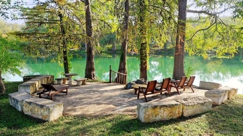 Casa Blanca River Patio