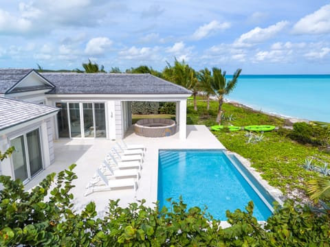 Outdoor pool, an infinity pool