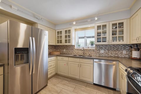 Dolphin Cove - Beachfront Holiday Isle Pet-Friendly Townhome in Destin, Florida with Ocean Views from Balcony - Bliss Beach Rentals